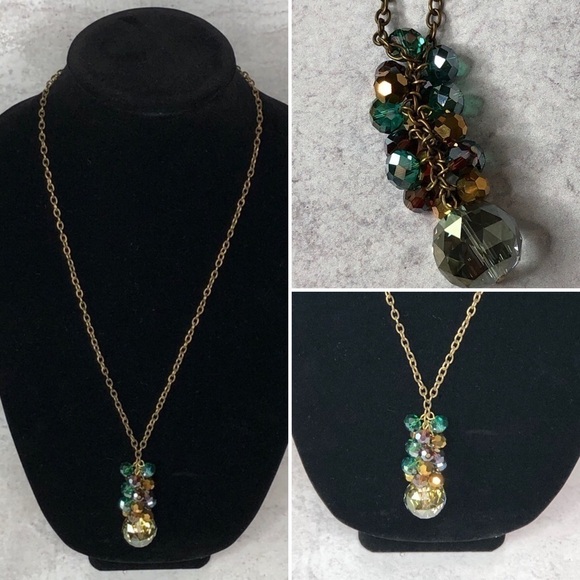Beaded pendant on 24 inch chain. - Picture 1 of 9